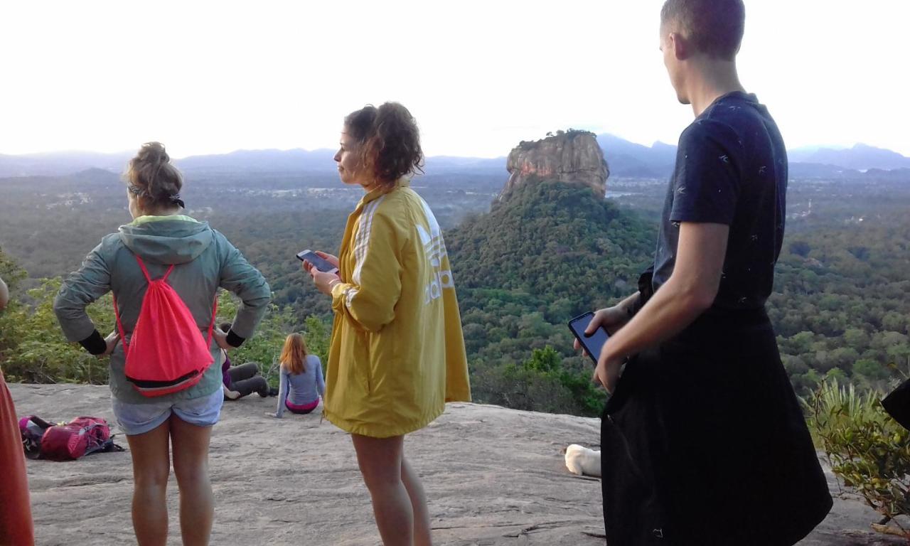 Liyara Home Stay Sigiriya Exterior photo